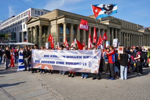 Die Reichen wollen Krieg - Die Jugend eine Zukunft