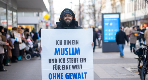 Zoom-In eine Welt ohne Gewalt