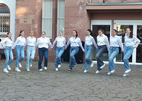 Tanzgruppe der griechischen Gemeinde